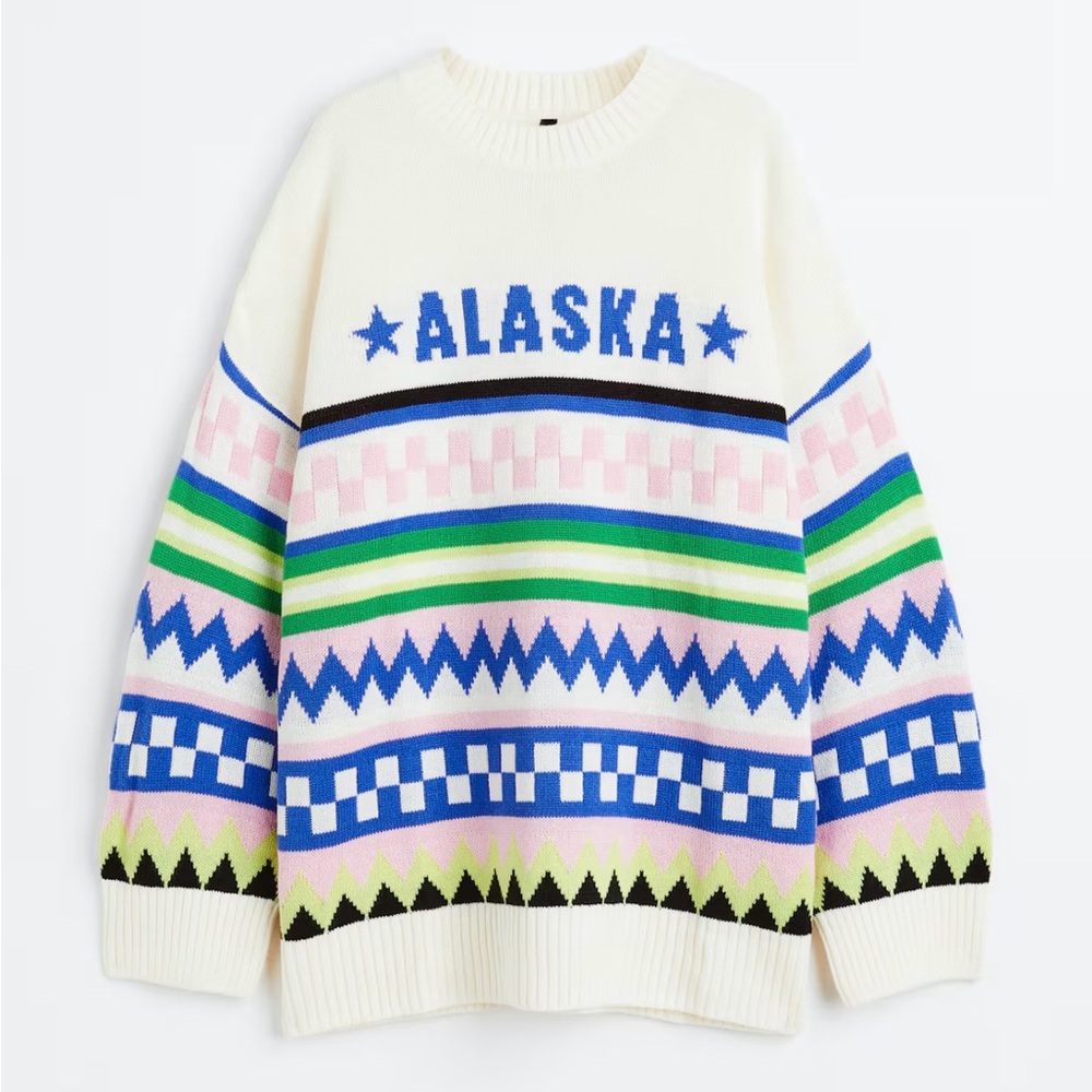 H&M NWT oversized Alaska knit sweater with round neck
